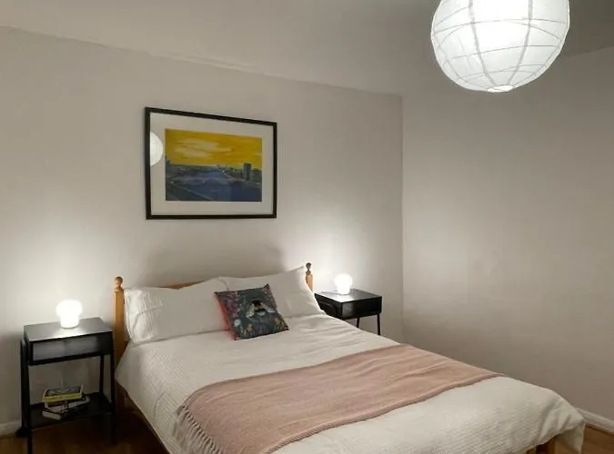 4Bed Loft Style Apartment With Privateterrace